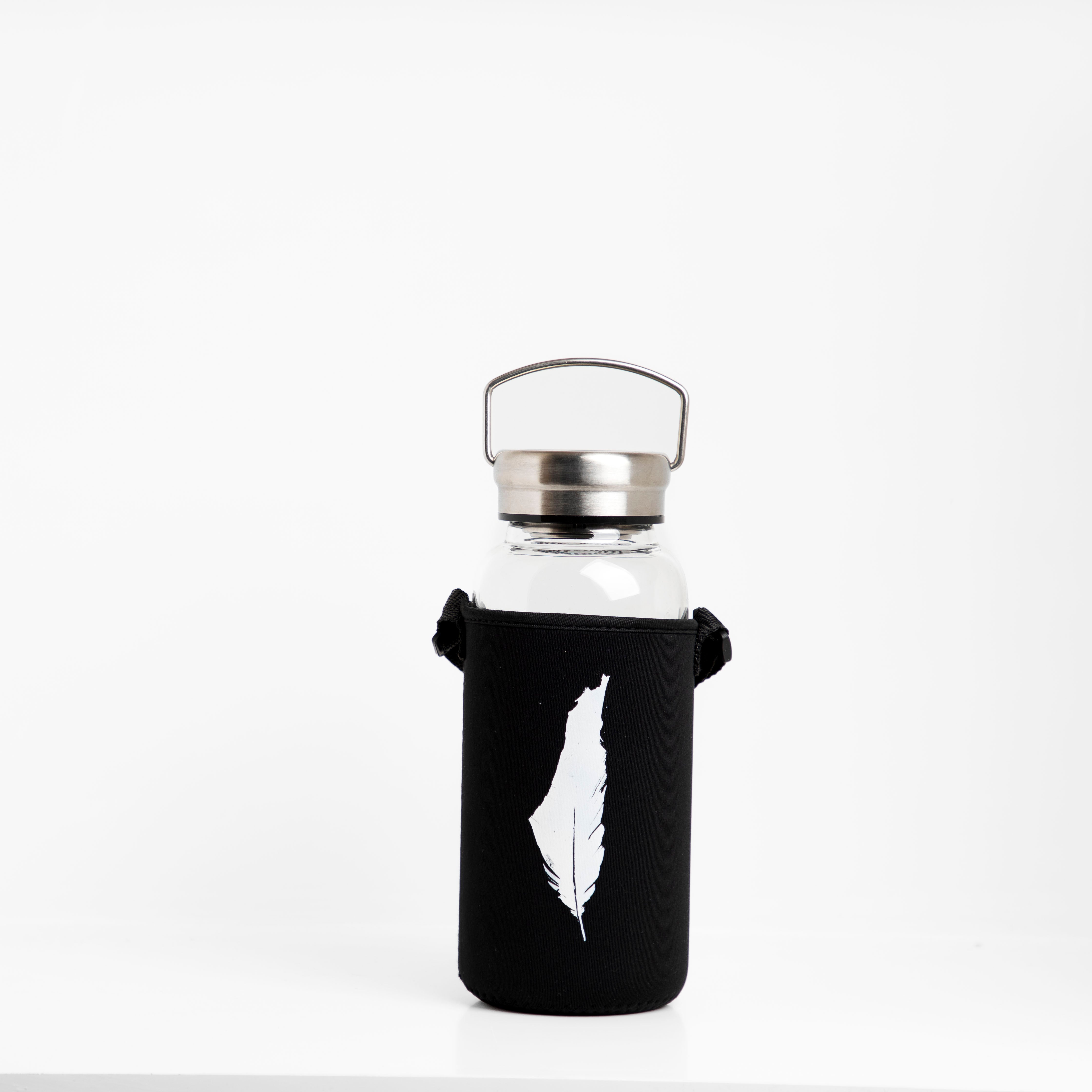 Reesheh | Premium Water Bottle with Sleeve & Hangers Reesheh | Premium Water Bottle with Sleeve & Hangers