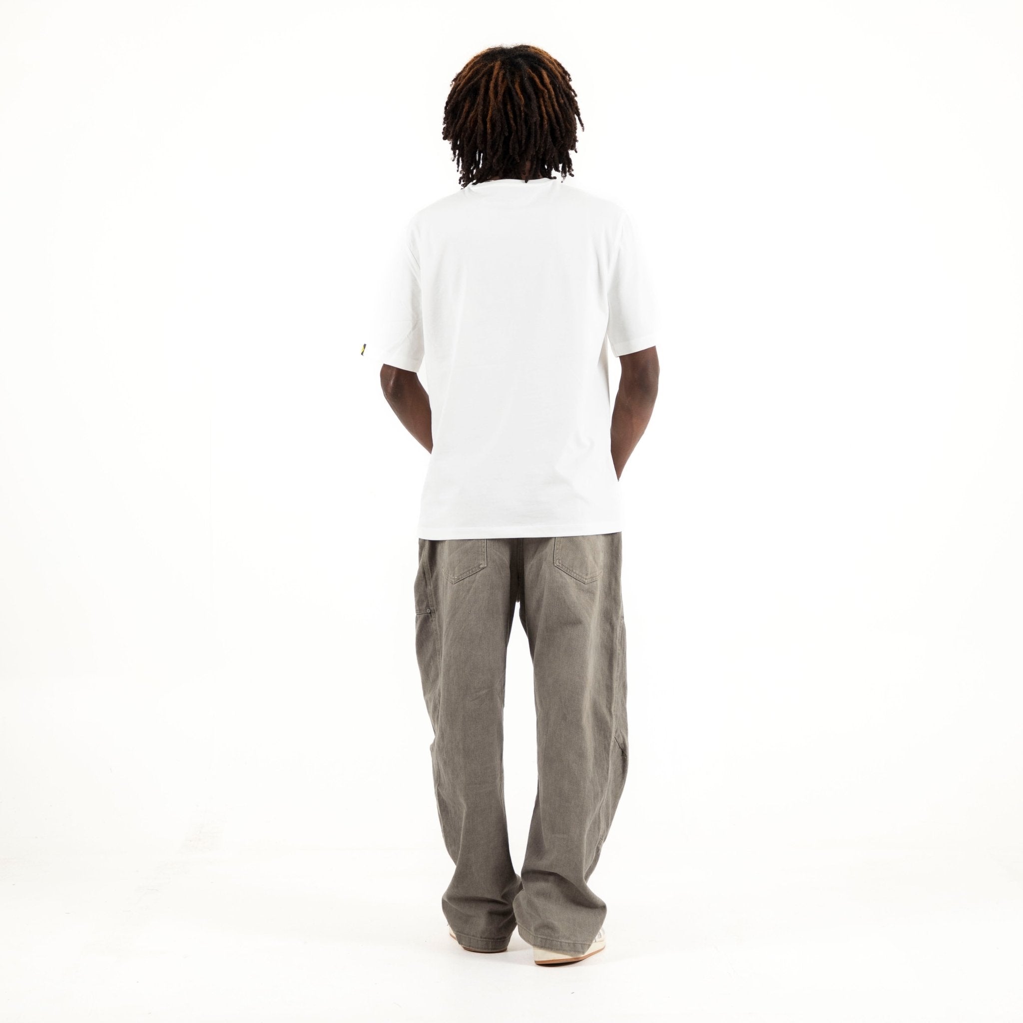 Eghleeha | Premium SuperBasic Ghraphic T-Shirt Eghleeha | Premium SuperBasic Ghraphic T-Shirt