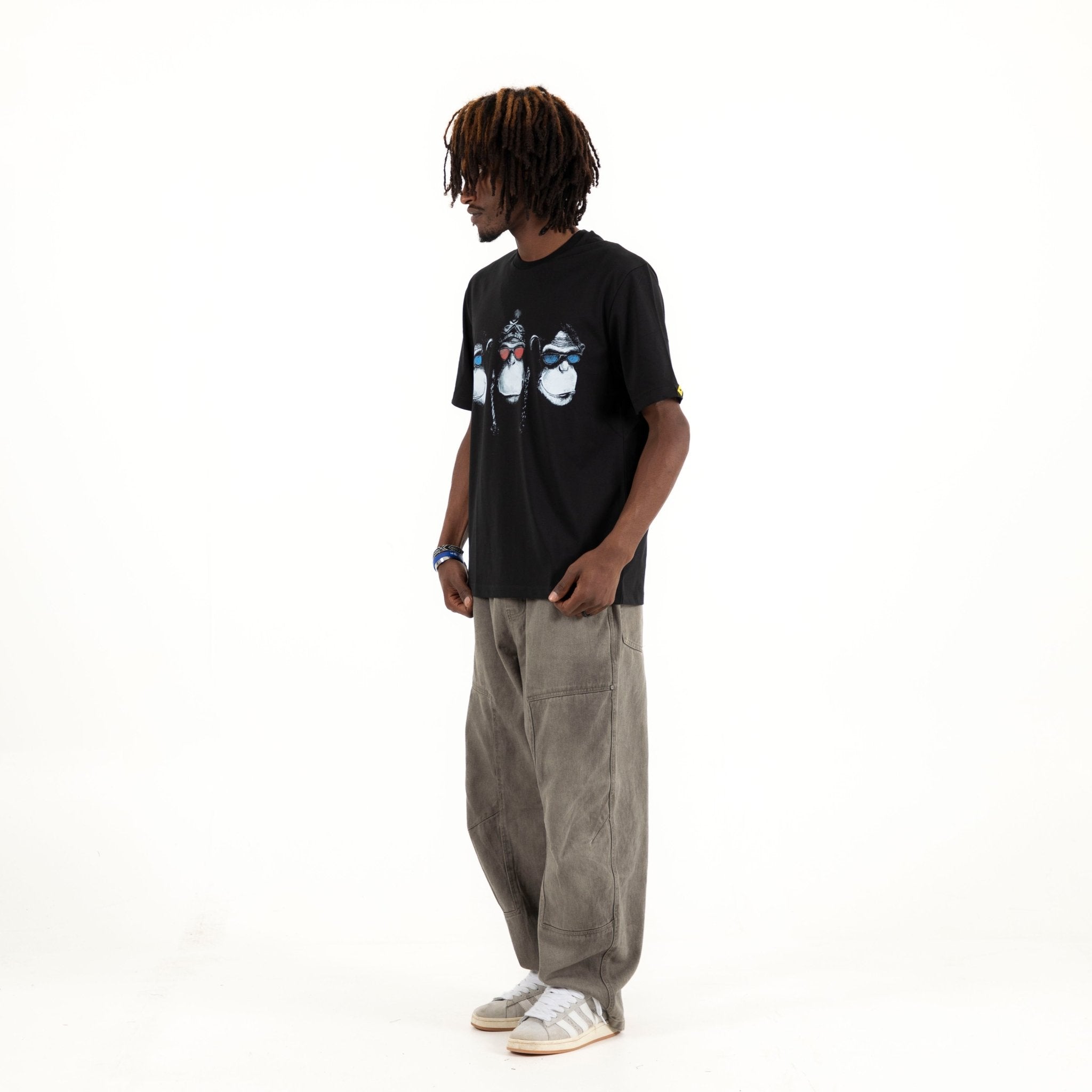 Gyrdeen OO Hares | Premium SuperBasic Ghraphic T-Shirt Gyrdeen OO Hares | Premium SuperBasic Ghraphic T-Shirt