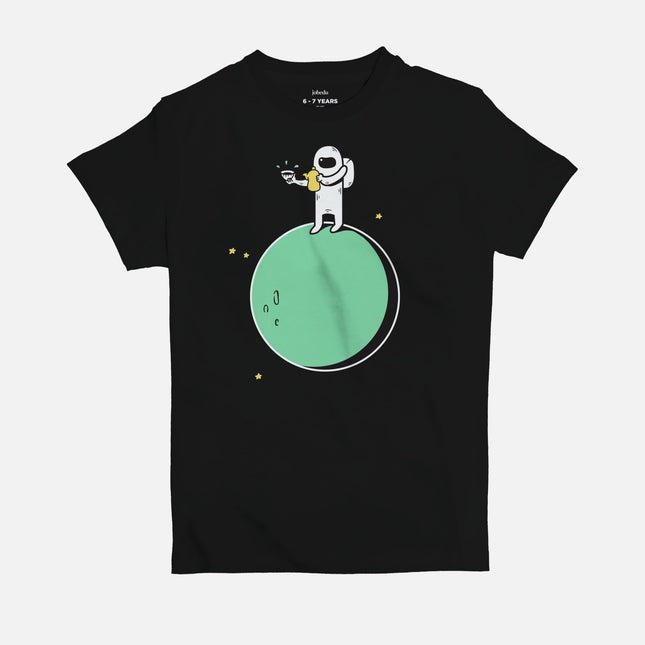 Moon Guest | Kid's Basic Cut T-shirt - Graphic T-Shirt - Kids - Jobedu Jordan